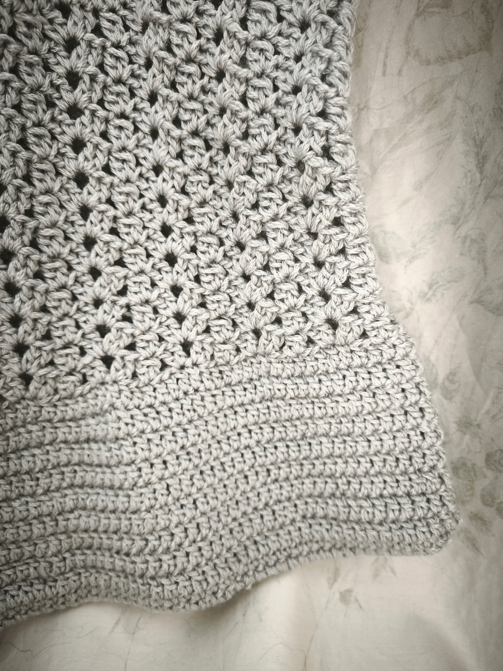 Silver grey shopper bag