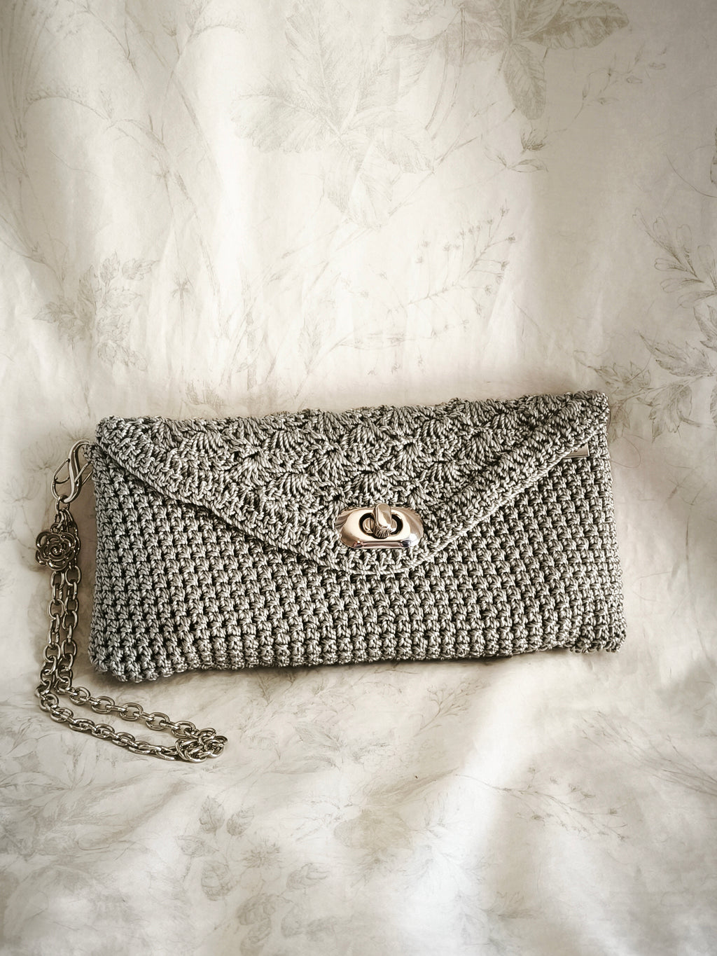 Silver clutch