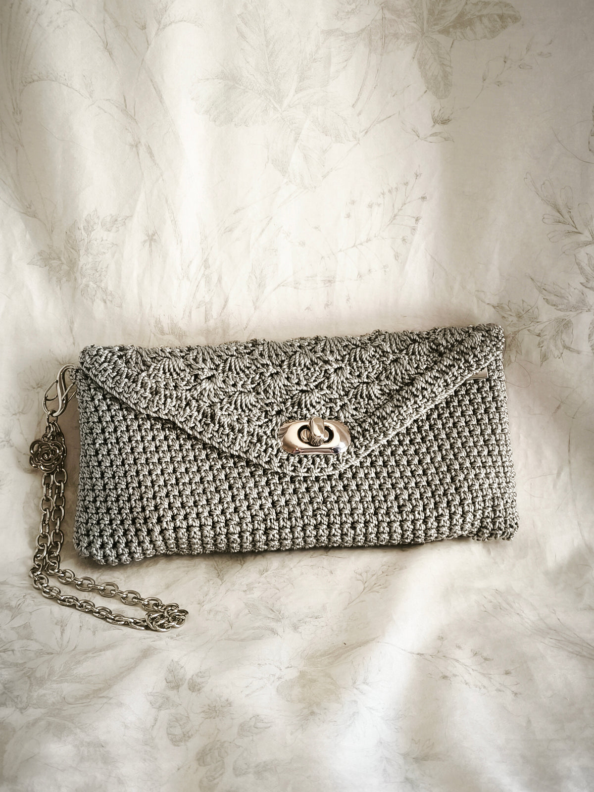 Silver clutch