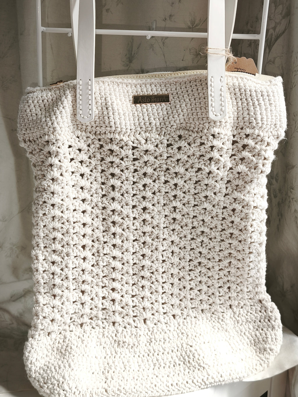 Off white cotton shopper