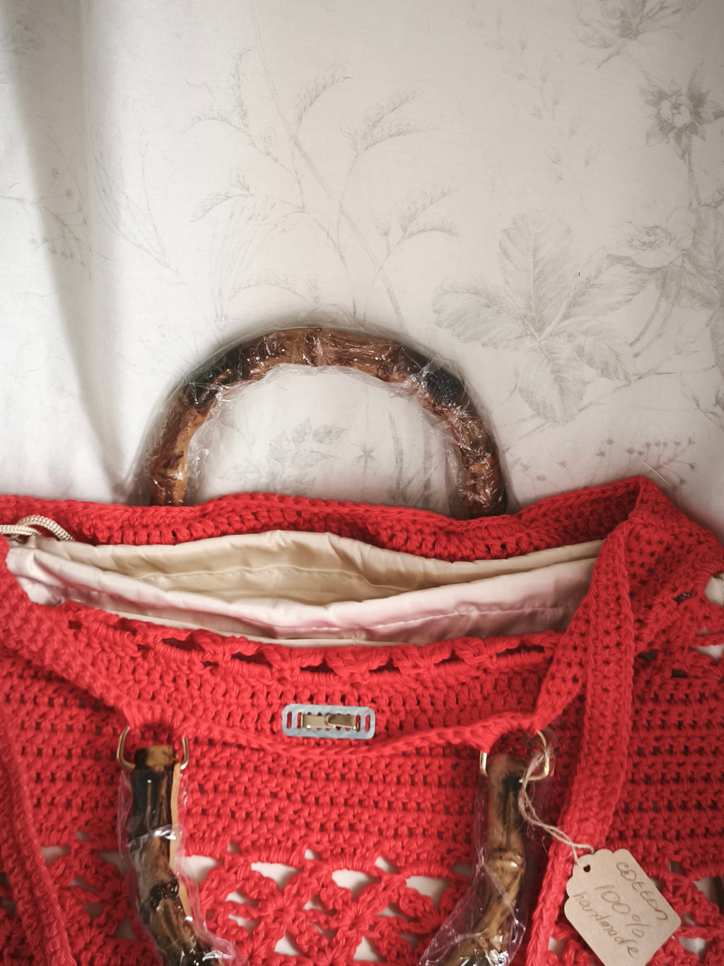 Orange shopper