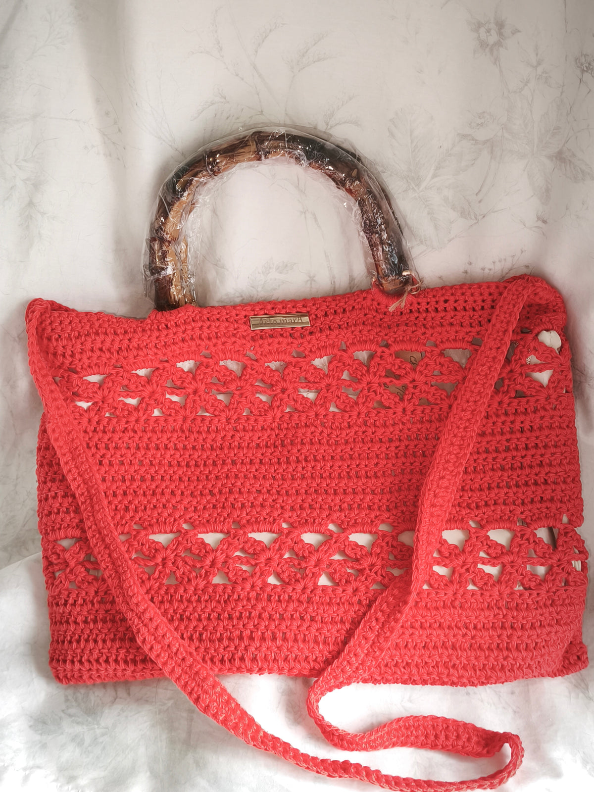 Orange shopper