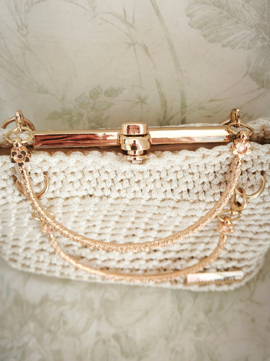 Cream golden handbag clutch