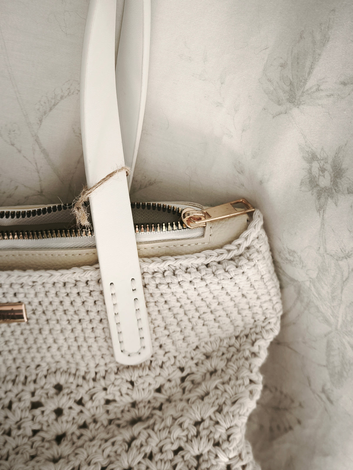 Off white cotton shopper