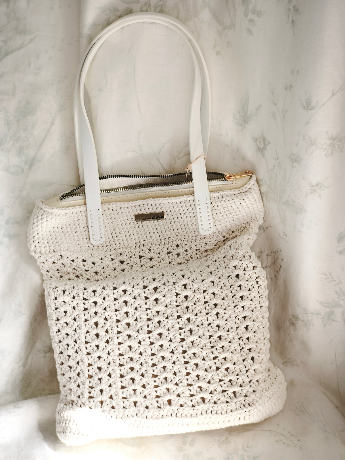 Off white cotton shopper