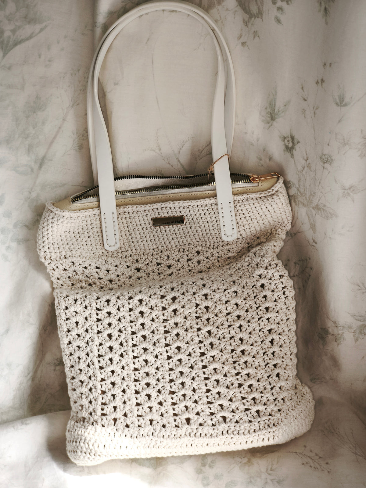 Off white cotton shopper