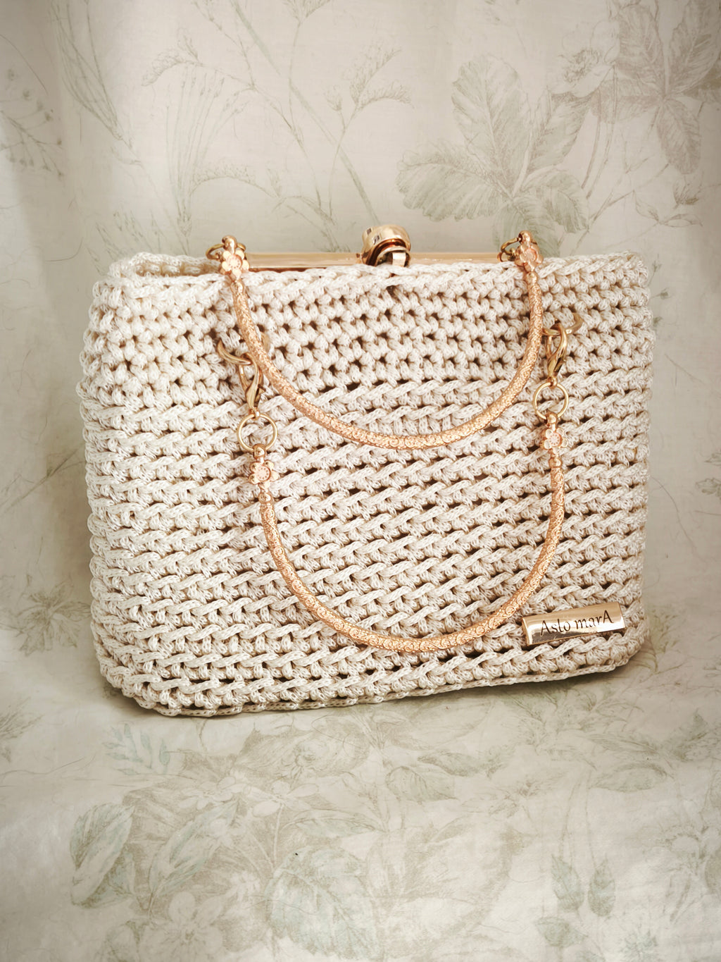 Cream golden handbag clutch