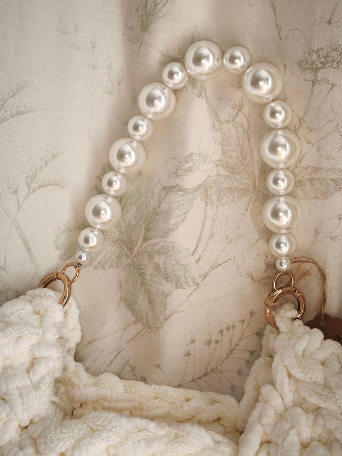 Round white handbag